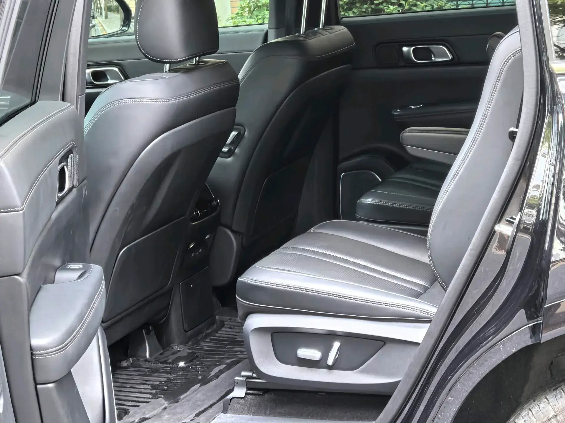 2020 LI ONE thumbnail 4