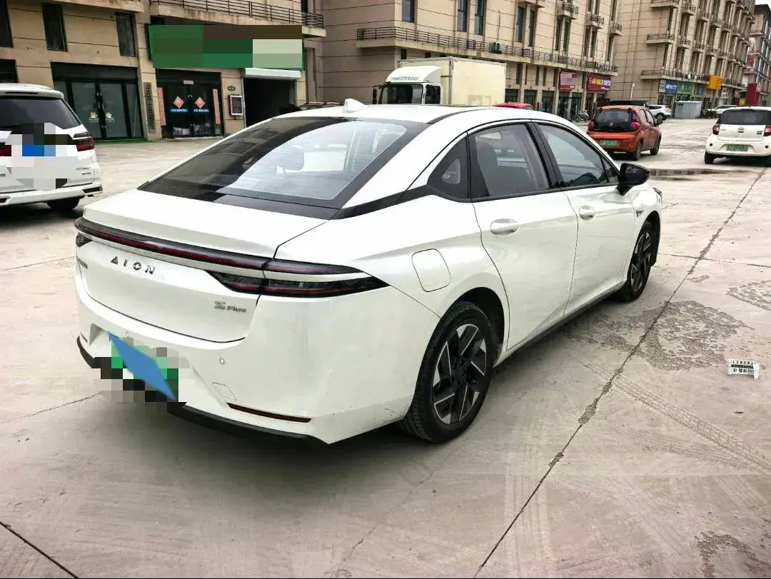 2025 AION S thumbnail 4