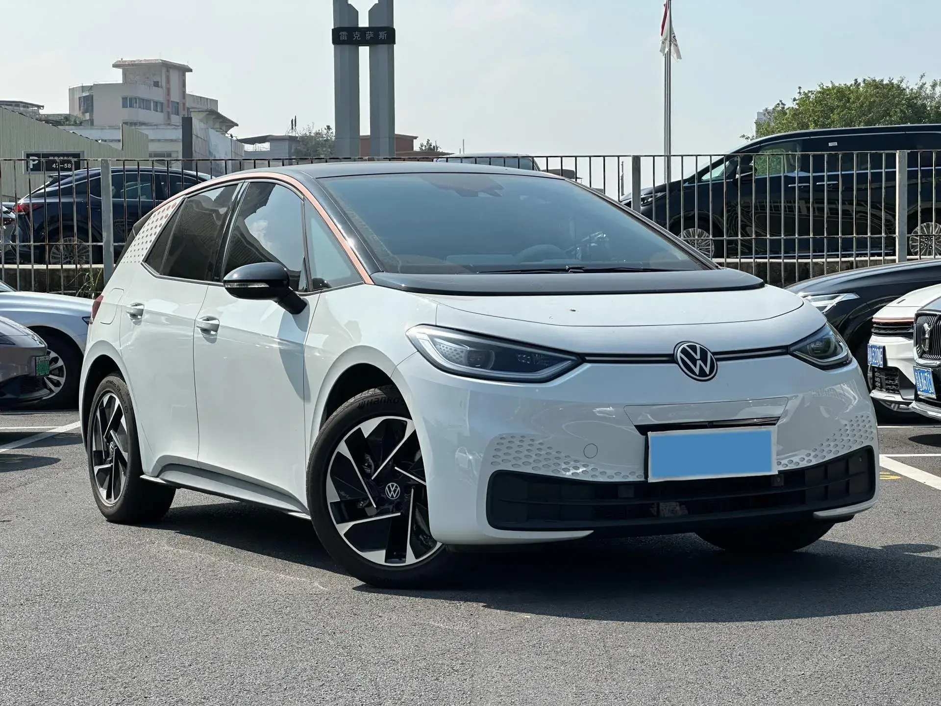 2024 VOLKSWAGEN ID.3 thumbnail 2