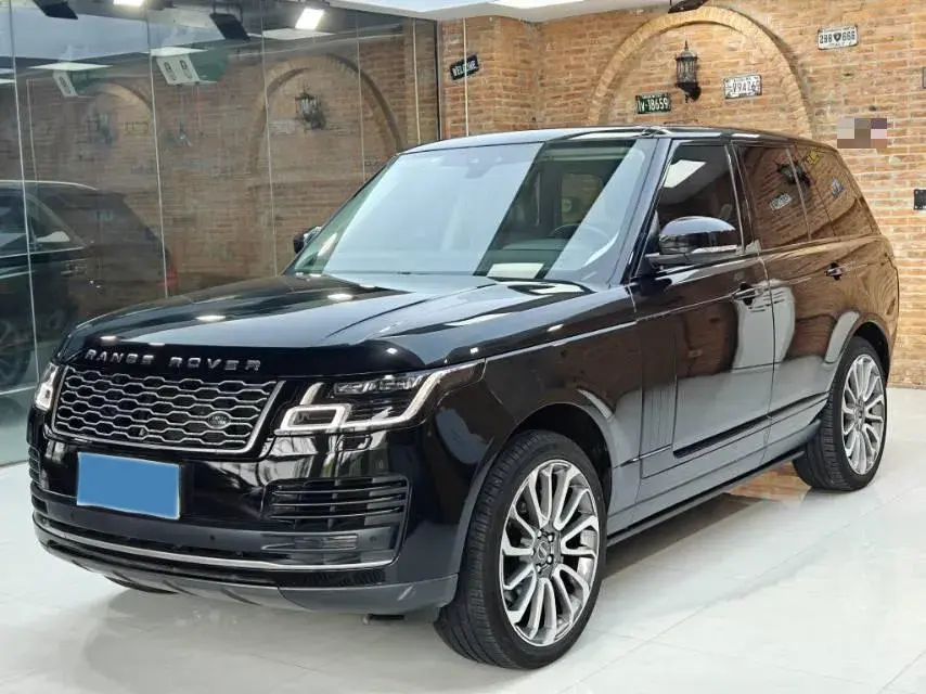 2019 LAND ROVER view 1