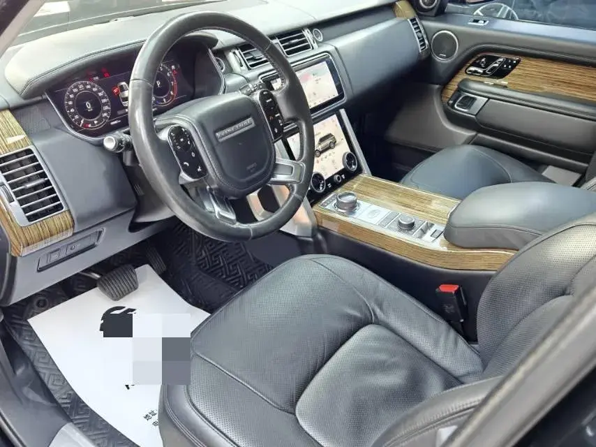 2019 LAND ROVER thumbnail 4