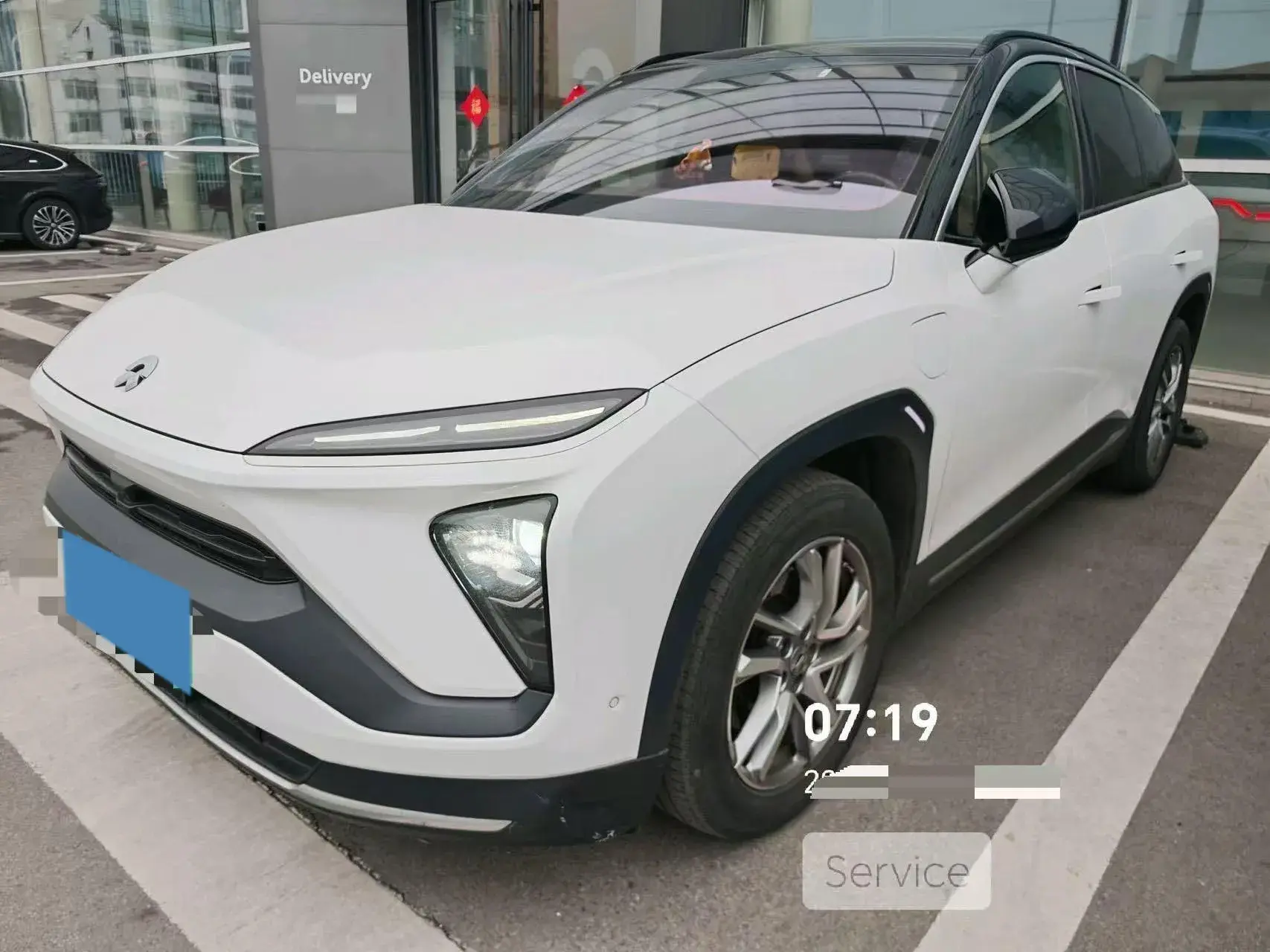 2020 NIO ES6 view 1