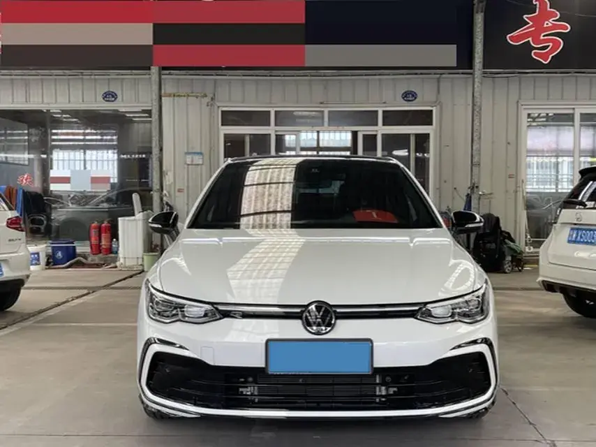 2024 VOLKSWAGEN GOLF thumbnail 2
