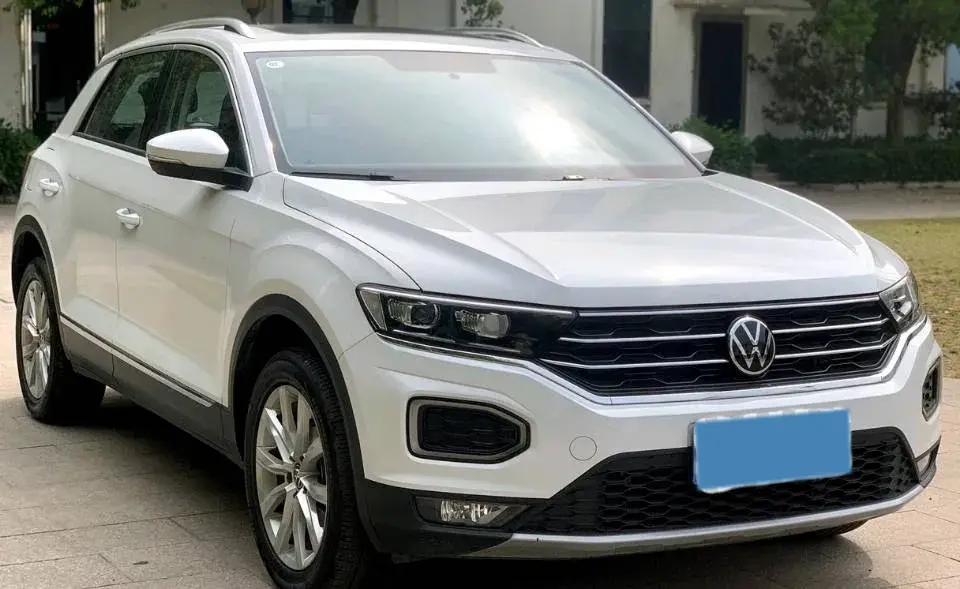 2022 VOLKSWAGEN T-ROC thumbnail 4