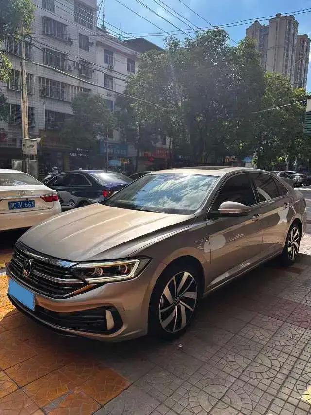 2023 VOLKSWAGEN SAGITAR view 1