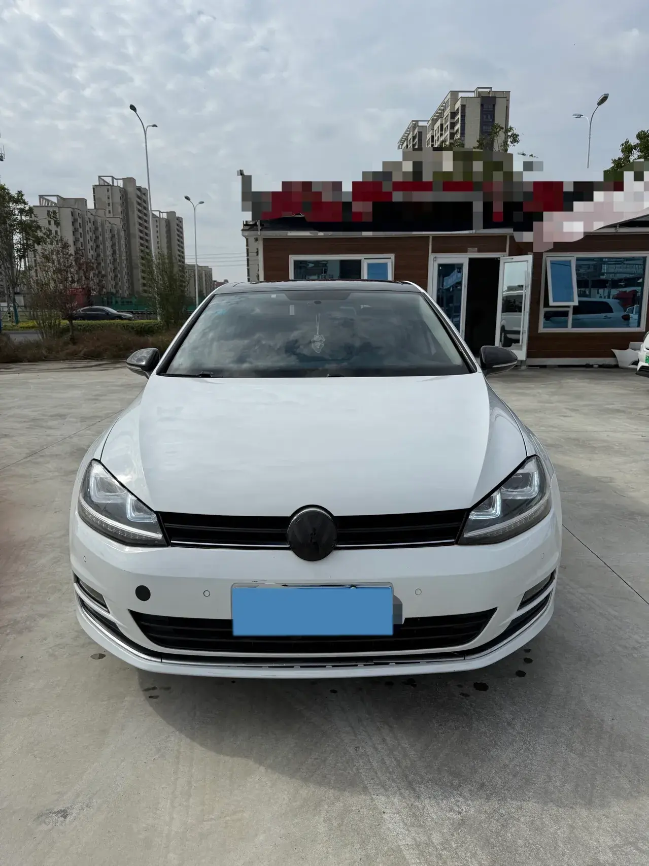 2017 VOLKSWAGEN GOLF thumbnail 3