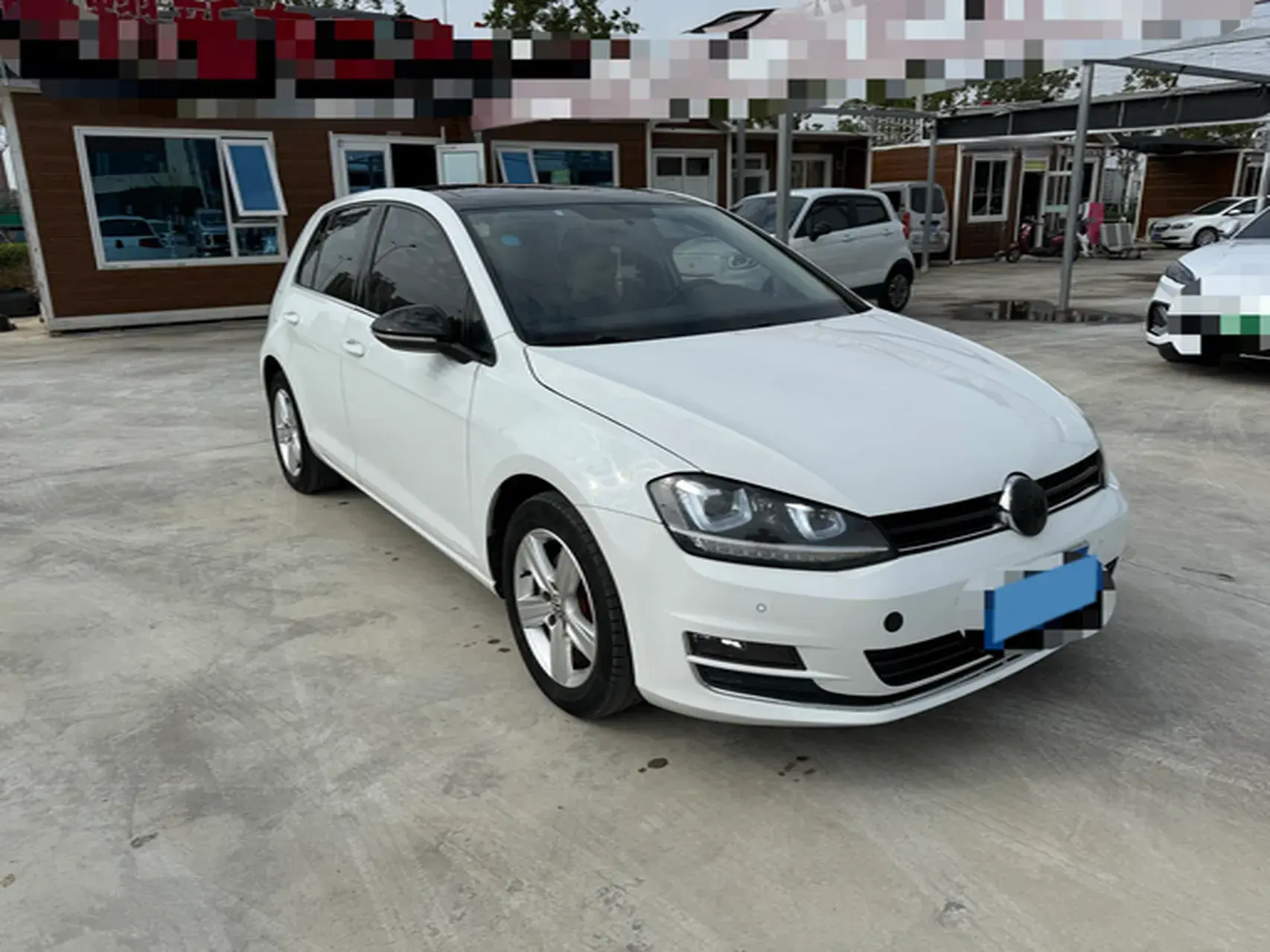 2017 VOLKSWAGEN GOLF thumbnail 2