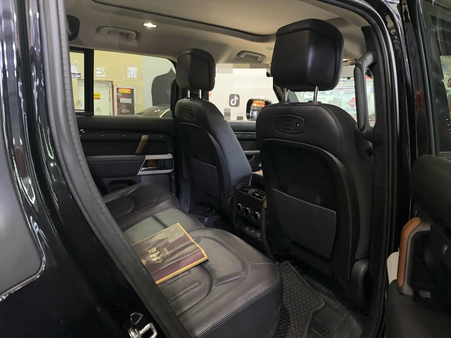 2021 LAND ROVER thumbnail 4