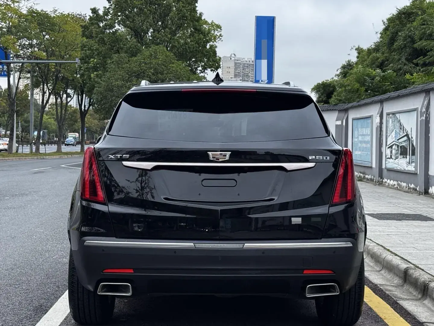 2021 CADILLAC XT5 thumbnail 4