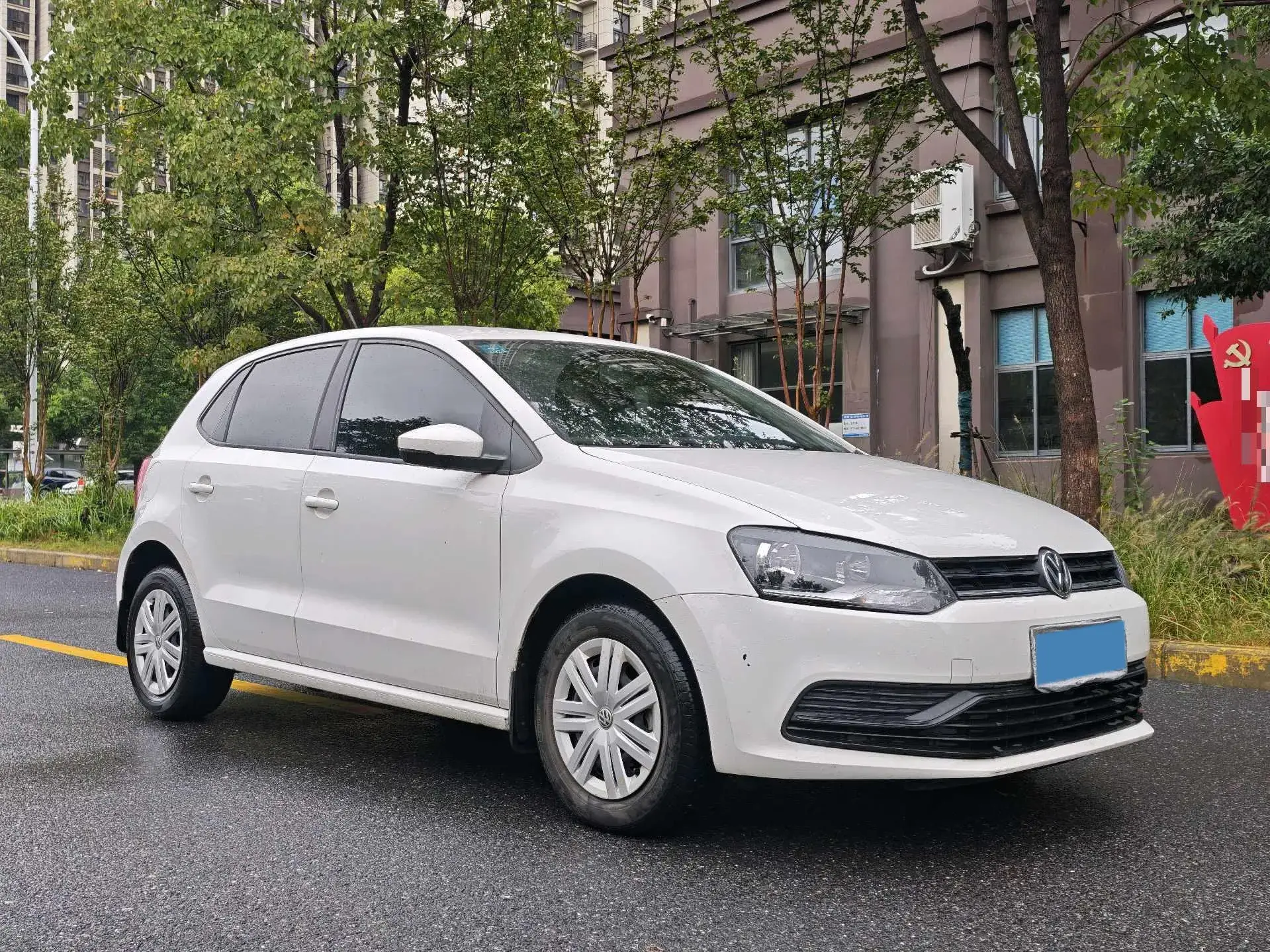 2018 VOLKSWAGEN POLO thumbnail 3