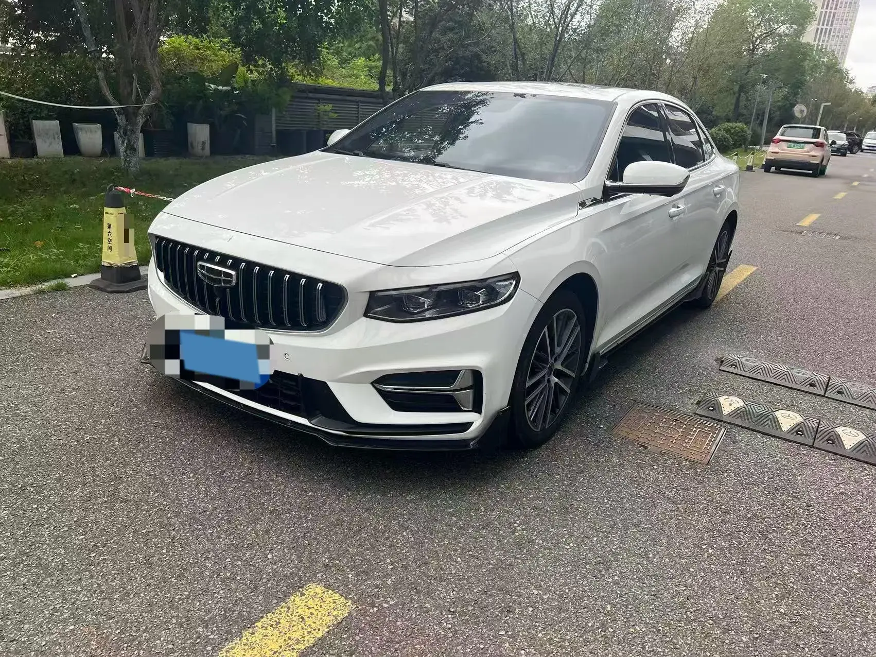 2023 GEELY PREFACE view 1