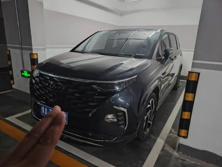 2021 HYUNDAI CUSTO view 1