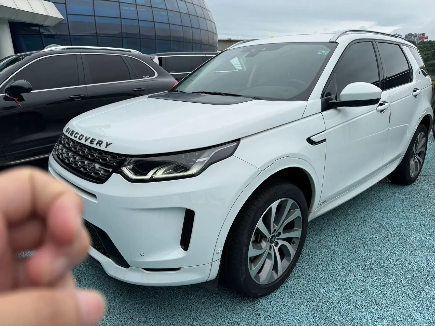 2020 LAND ROVER view 1