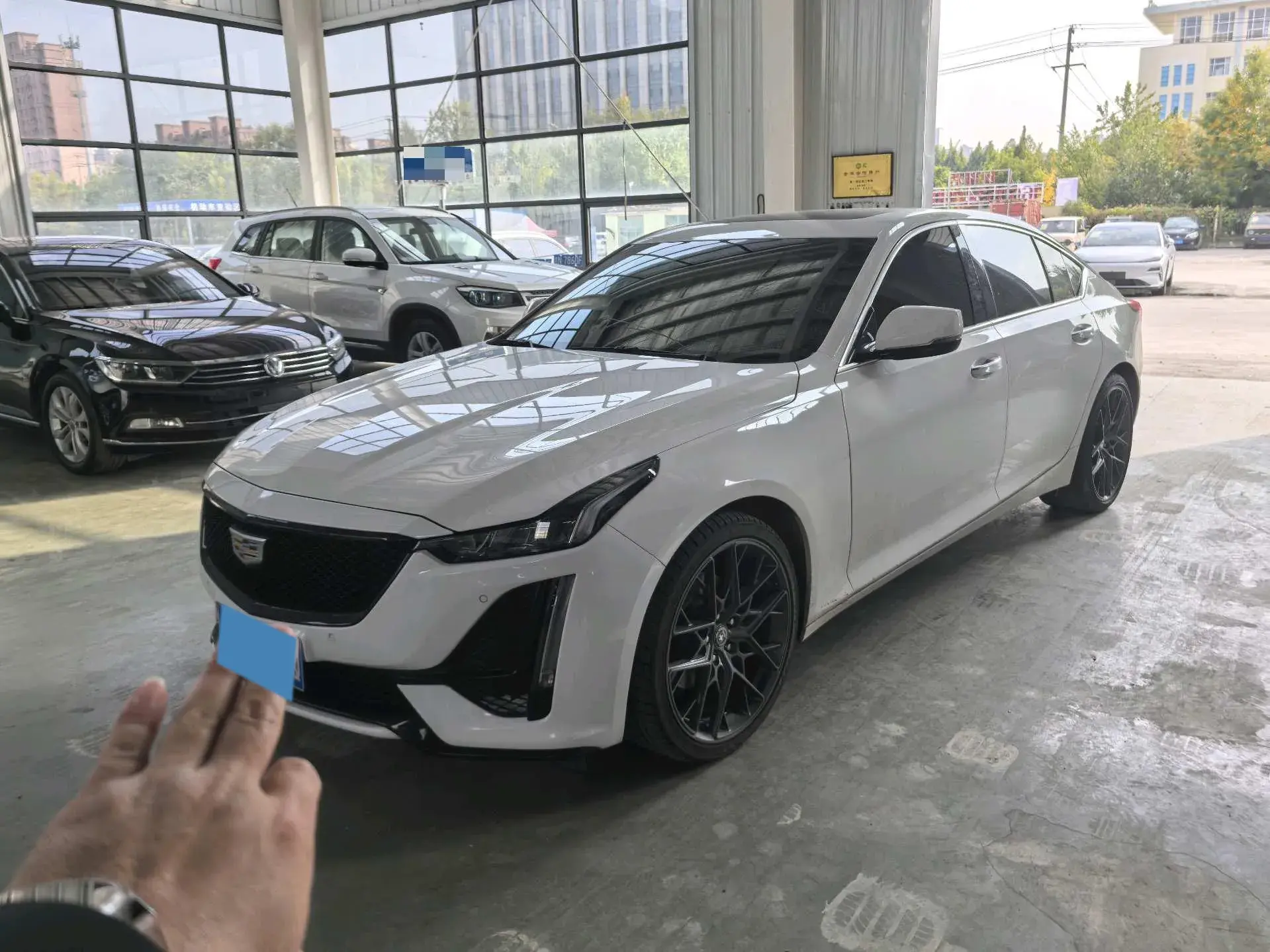 2022 CADILLAC CT5 view 1