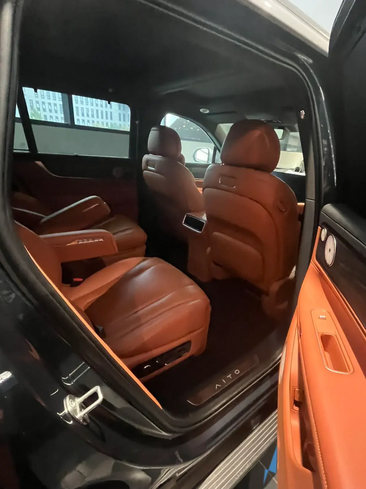 2024 AITO AITO thumbnail 4