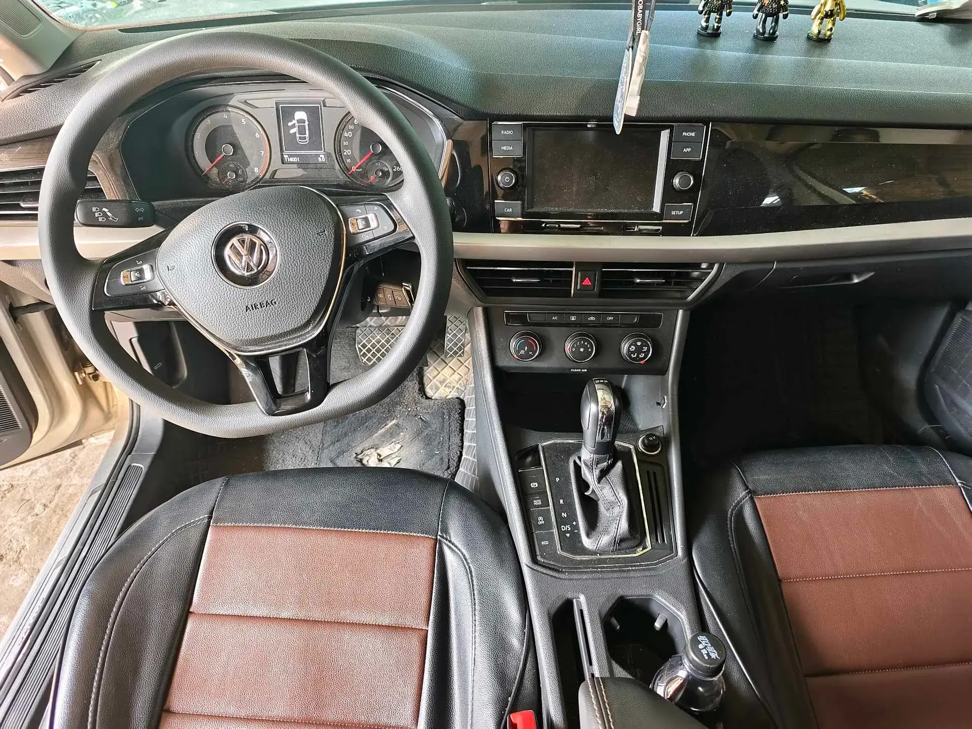 2019 VOLKSWAGEN LAVIDA thumbnail 3