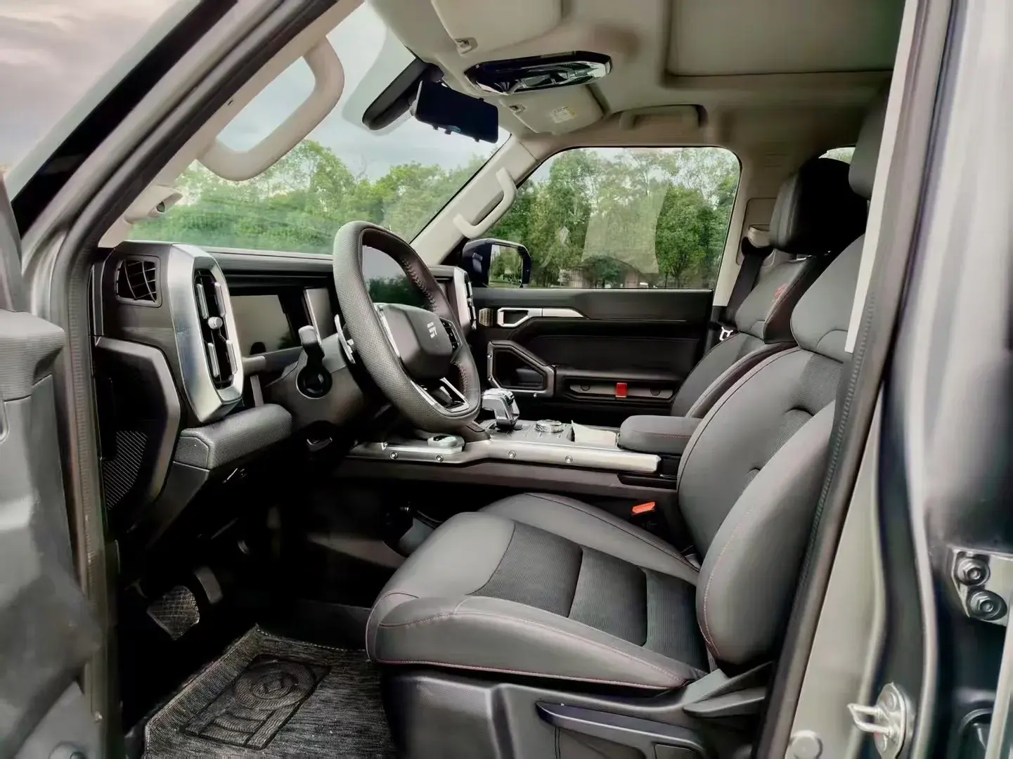 2023 JETOUR TRAVELLER thumbnail 4