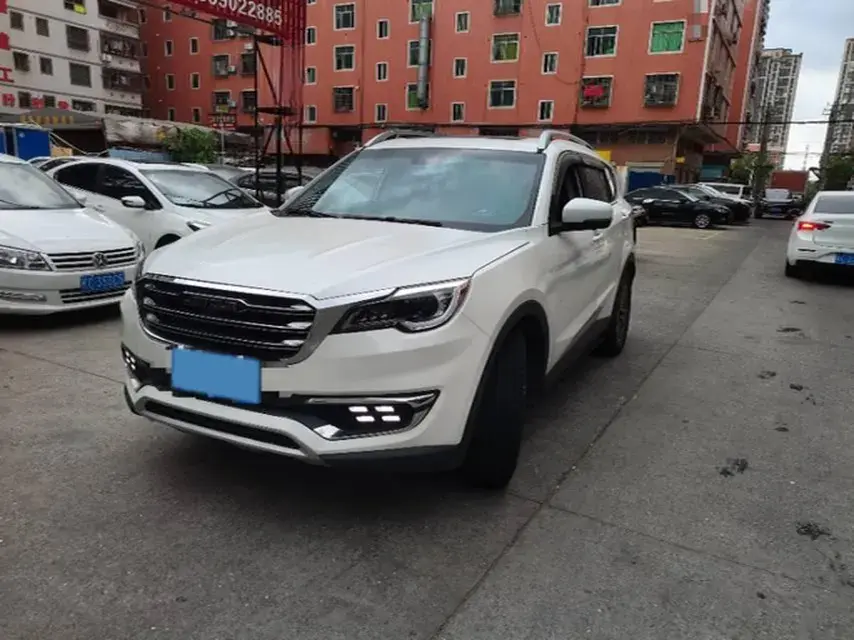 2018 JETOUR X70 view 1