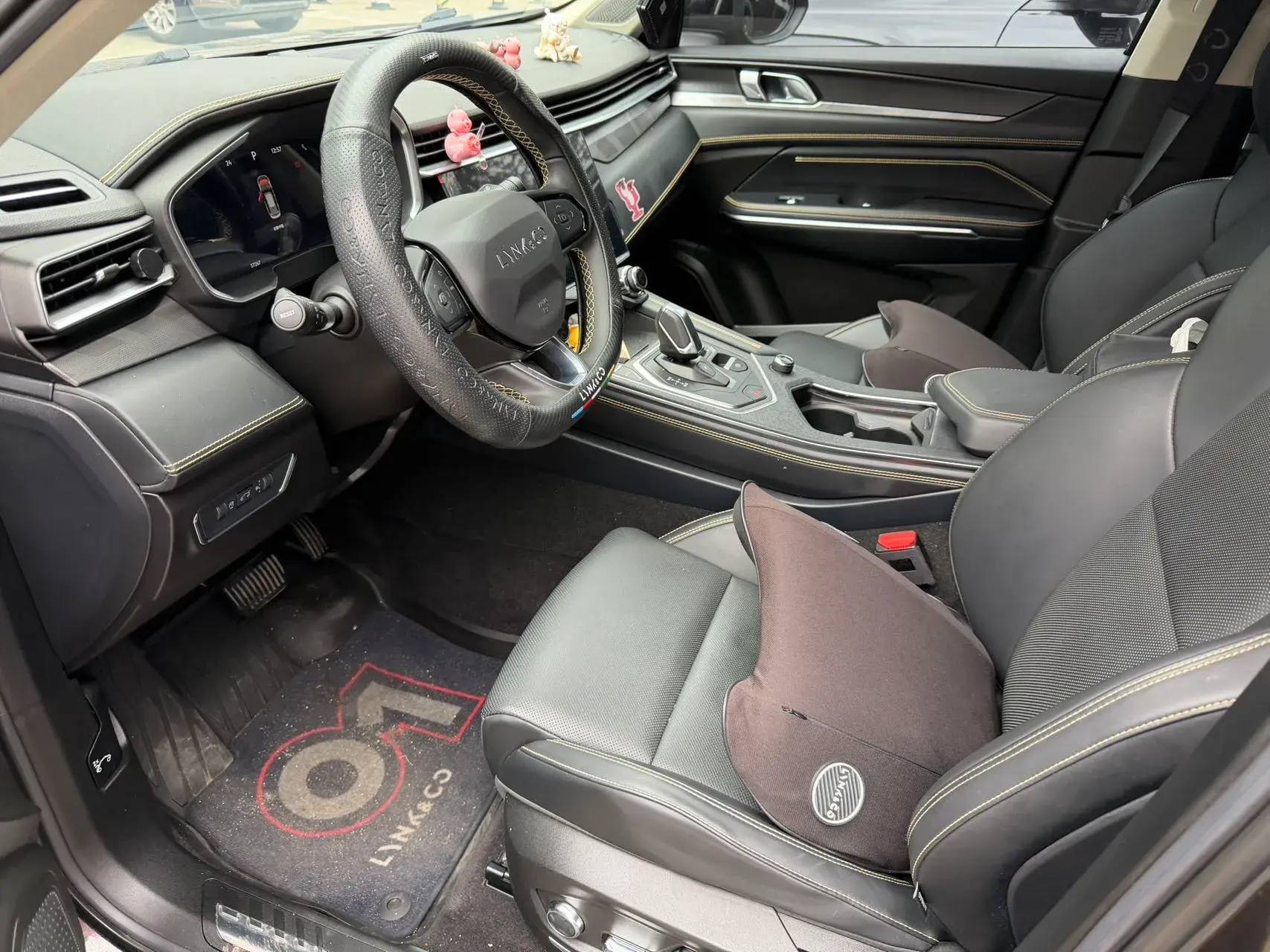 2023 LYNK&CO 01 thumbnail 2