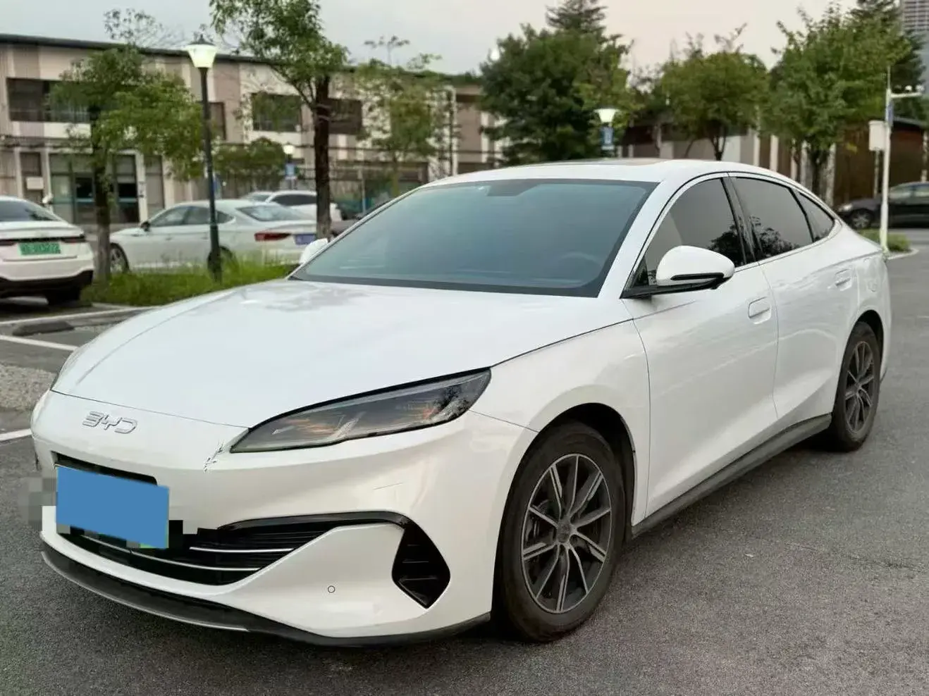 2024 BYD SEAL view 1