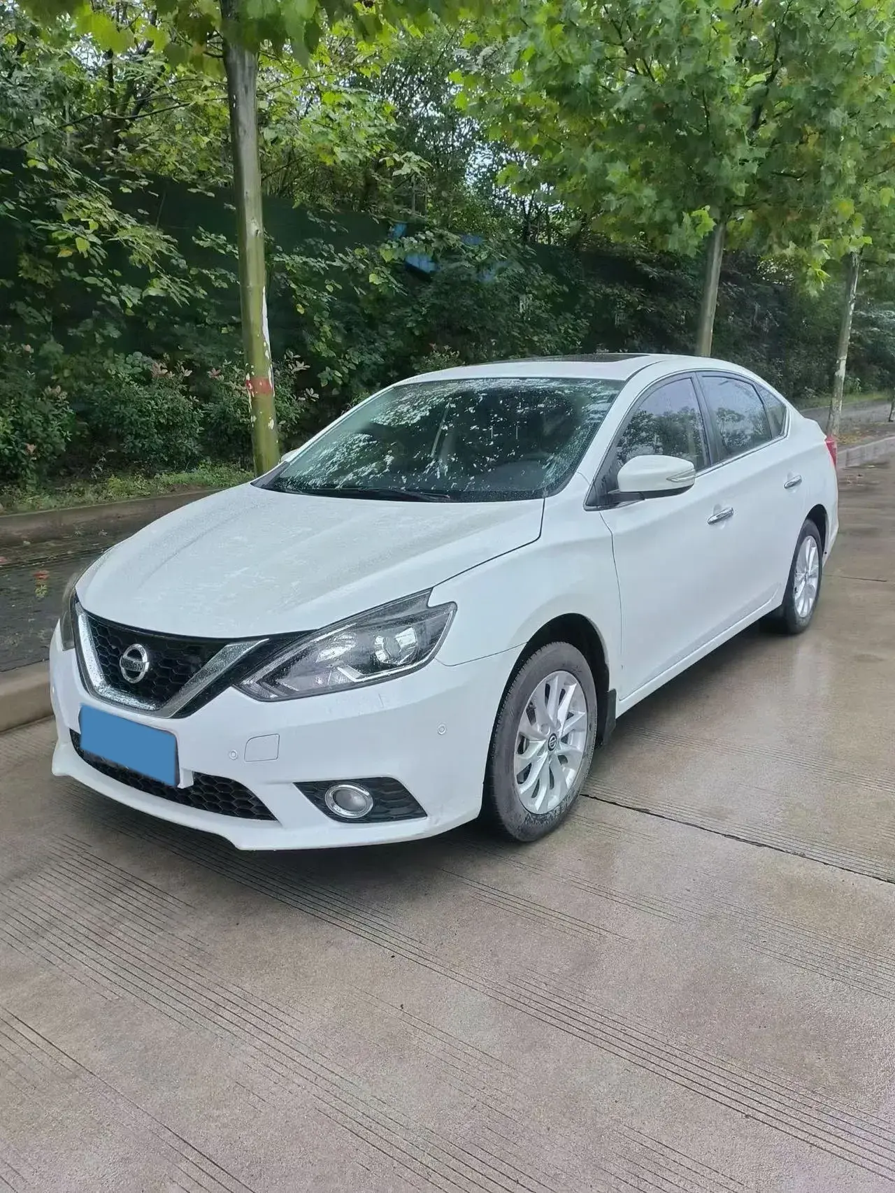 2022 NISSAN SYLPHY view 1