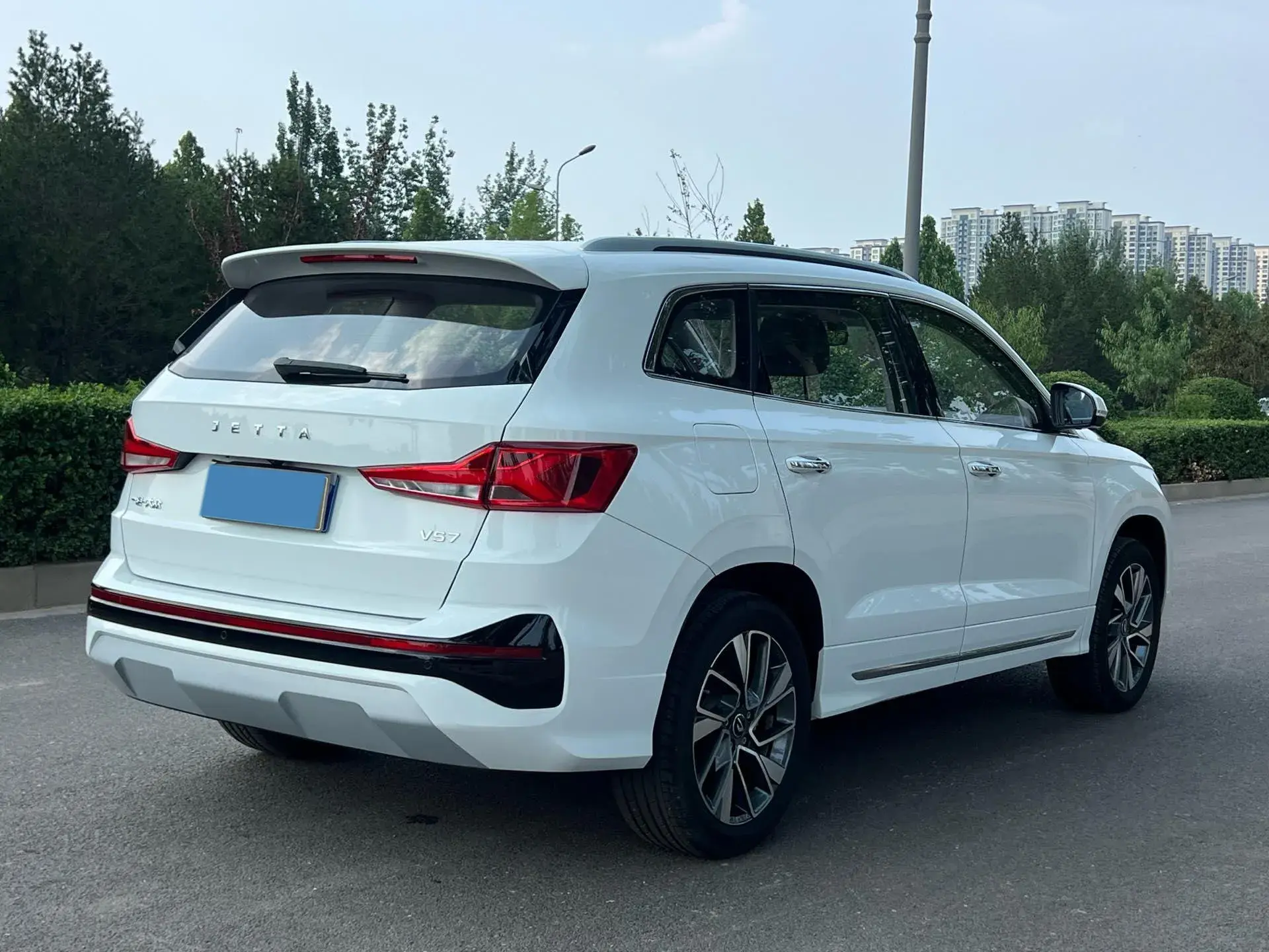 2024 JETTA VS7 thumbnail 4