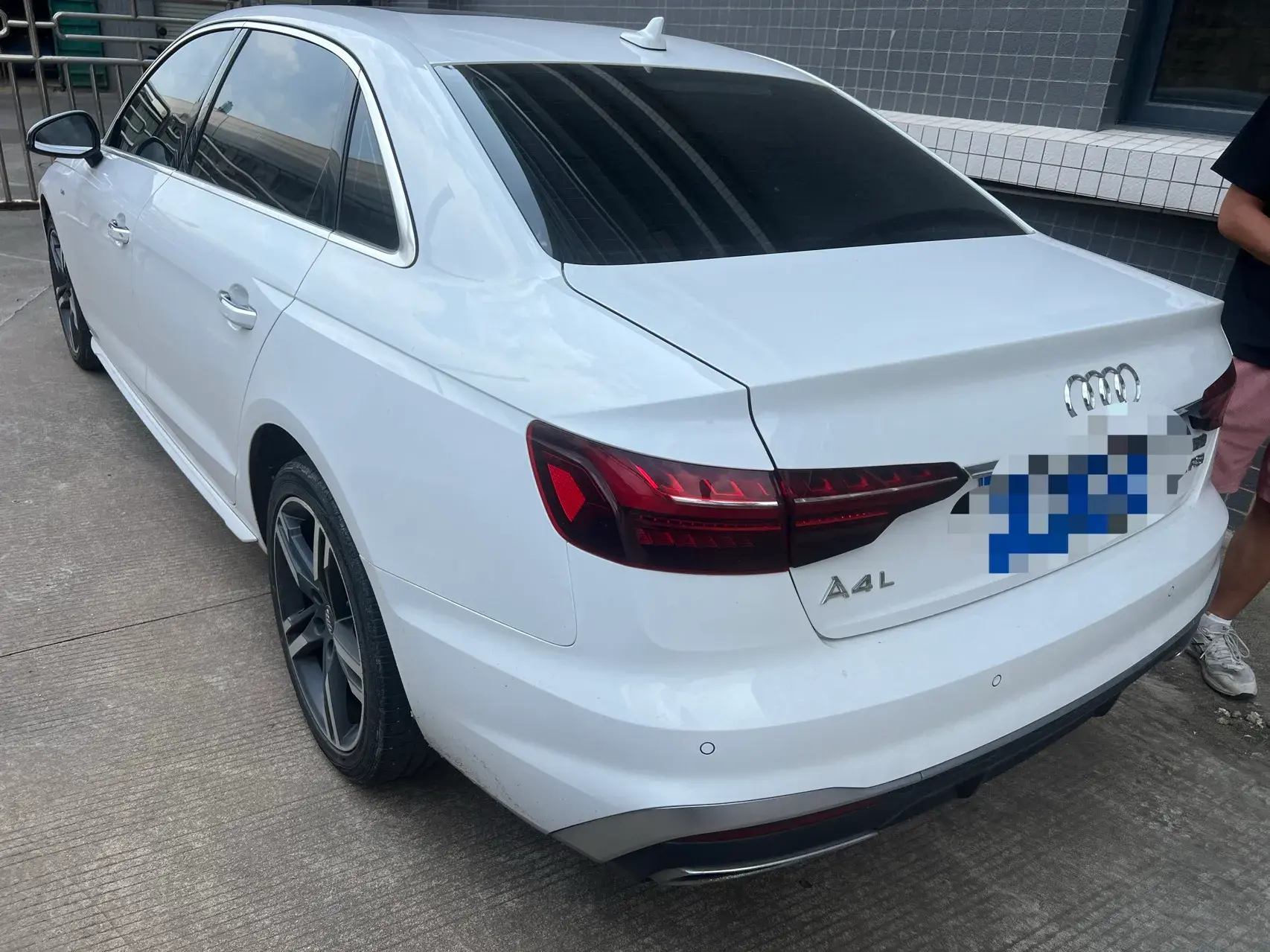 2020 AUDI A4L thumbnail 4