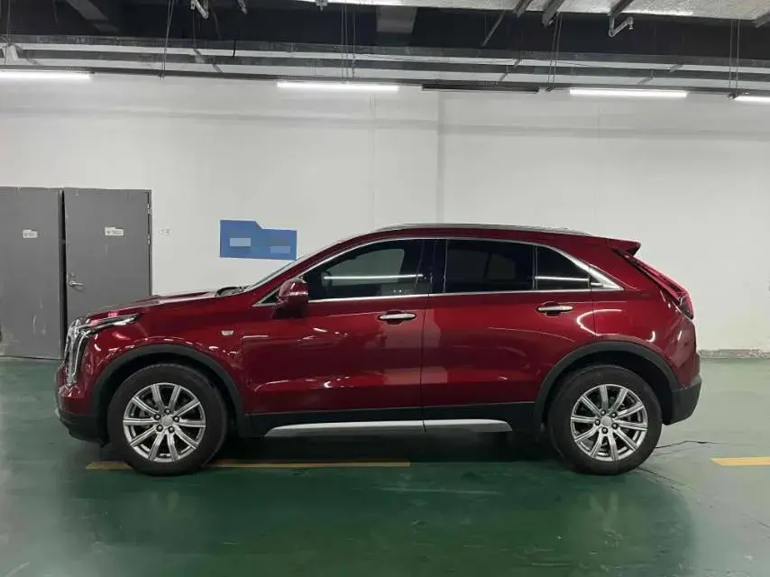 2022 CADILLAC XT4 thumbnail 3