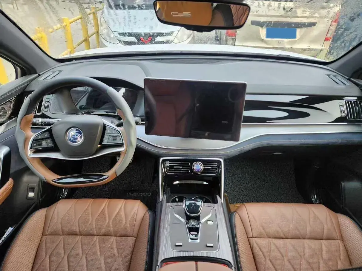 2021 BYD TANG thumbnail 4