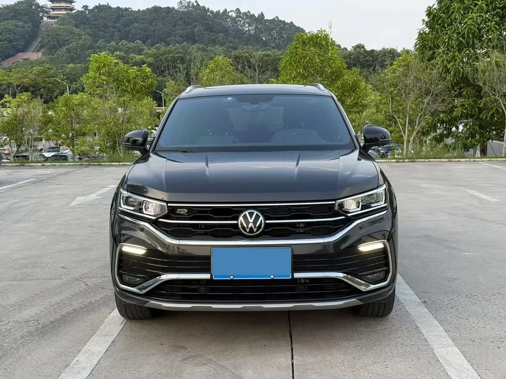 2020 VOLKSWAGEN TAYRON thumbnail 2