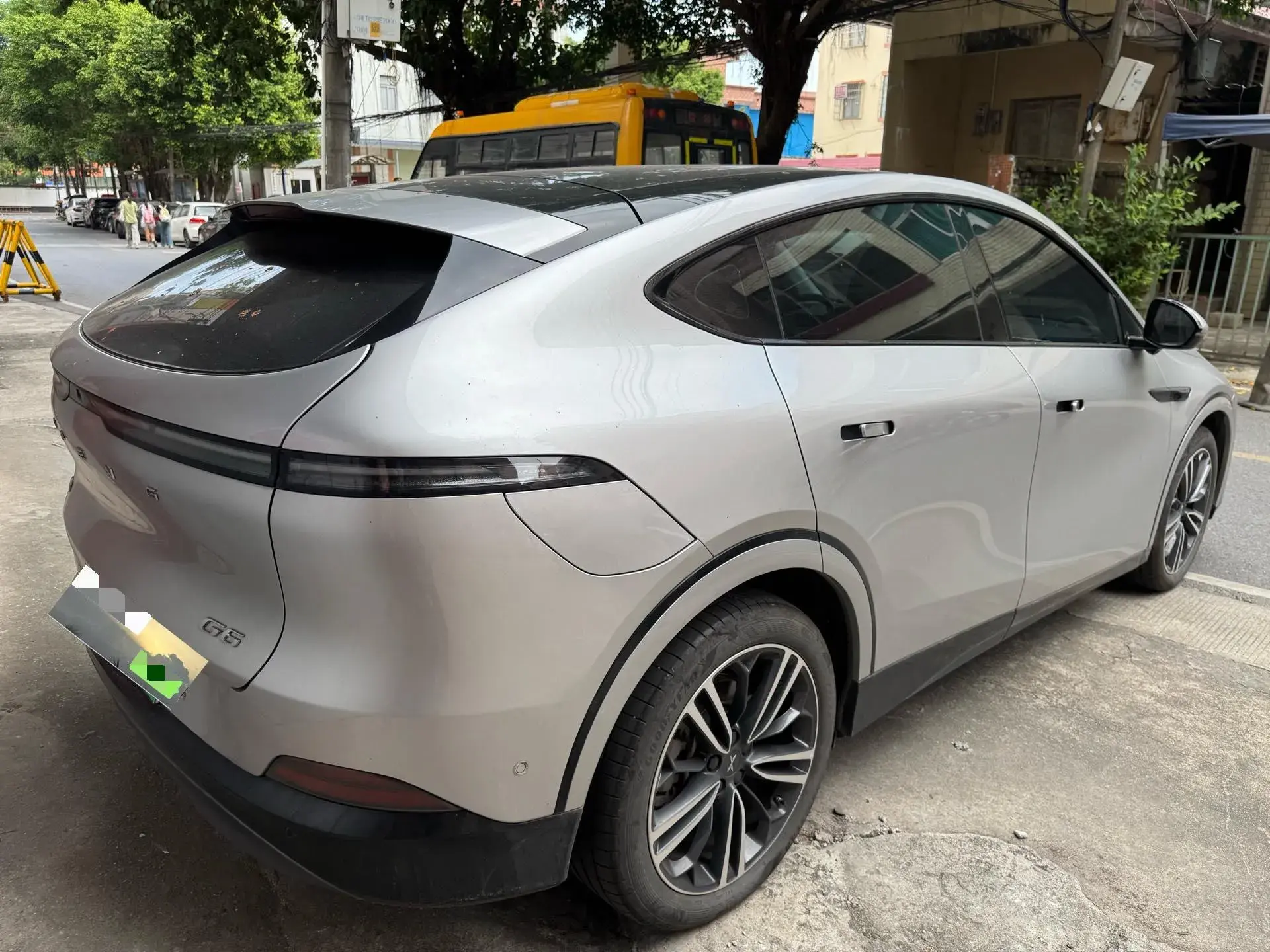 2023 XPENG G6 thumbnail 3