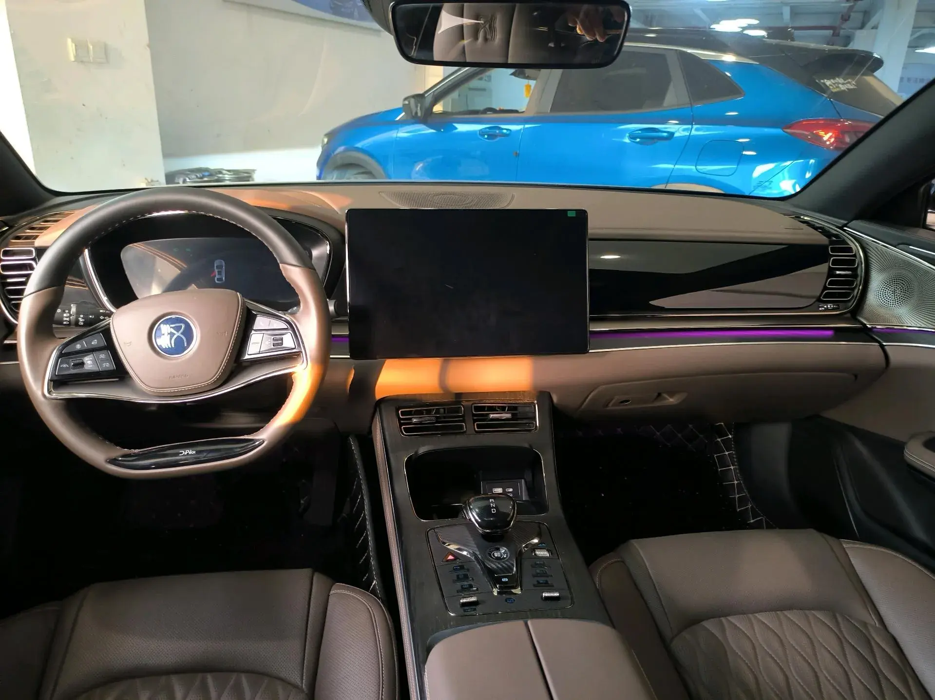 2023 BYD HAN thumbnail 4