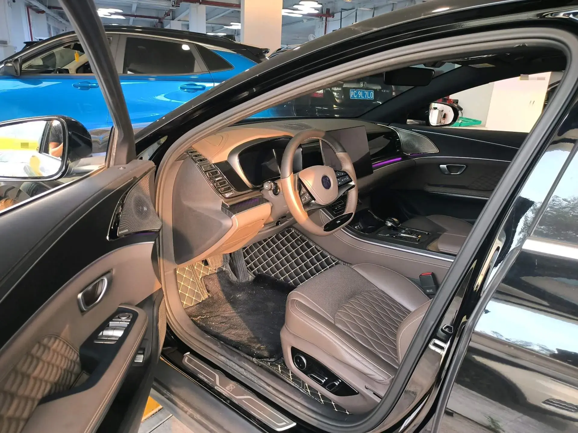 2023 BYD HAN thumbnail 2