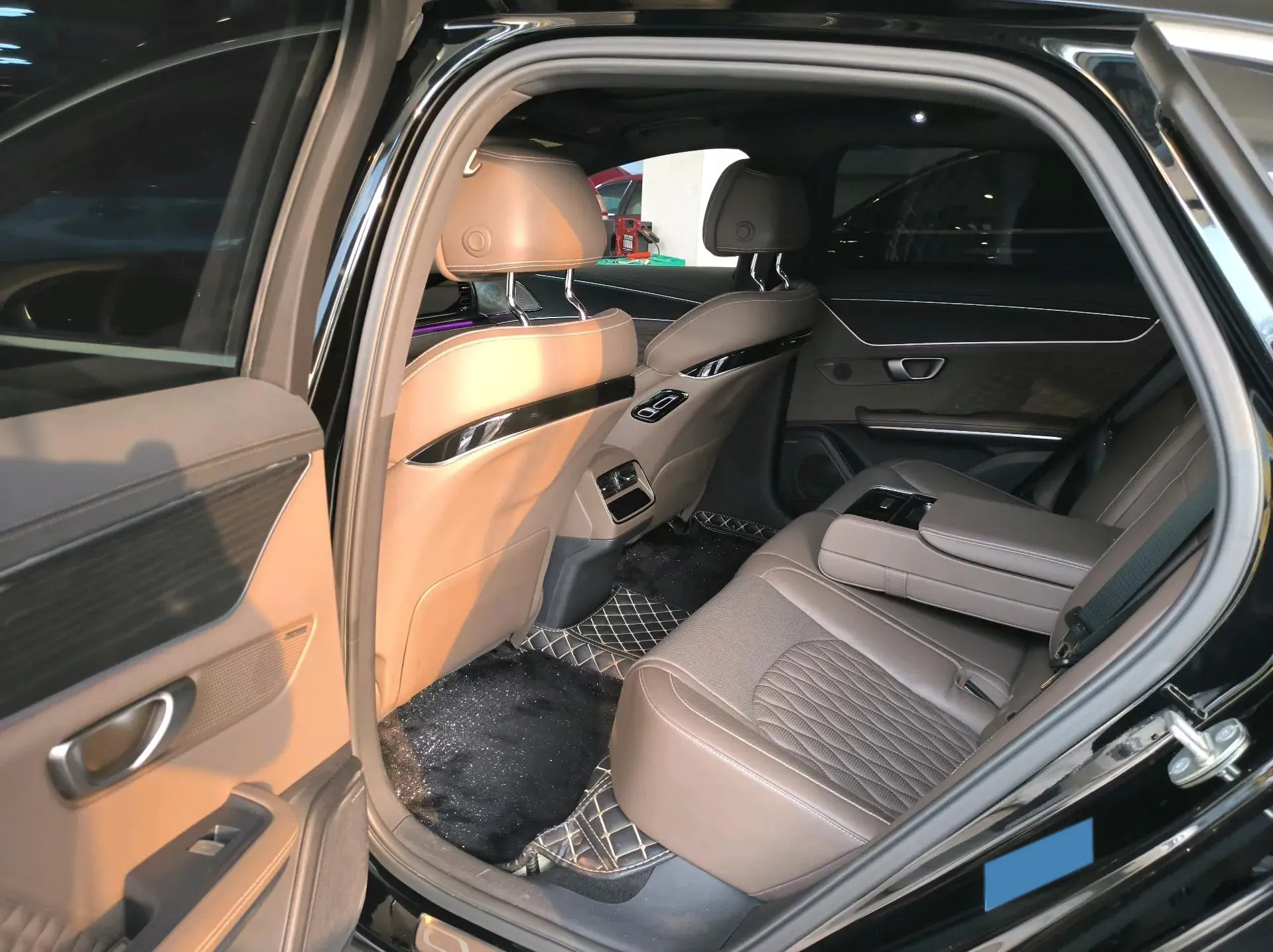 2023 BYD HAN thumbnail 3