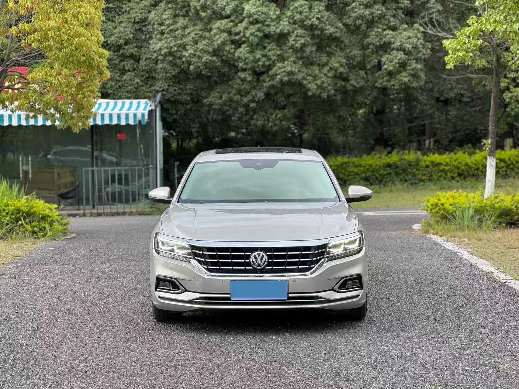 2019 VOLKSWAGEN PASSAT thumbnail 2