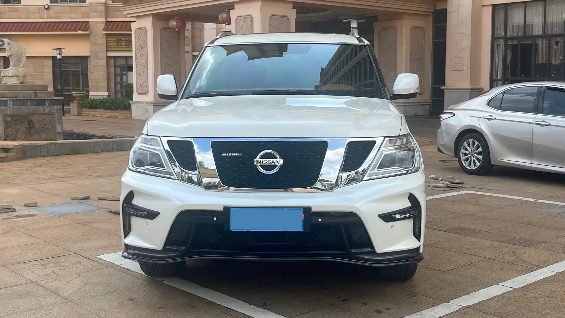 2018 NISSAN PATROL thumbnail 2