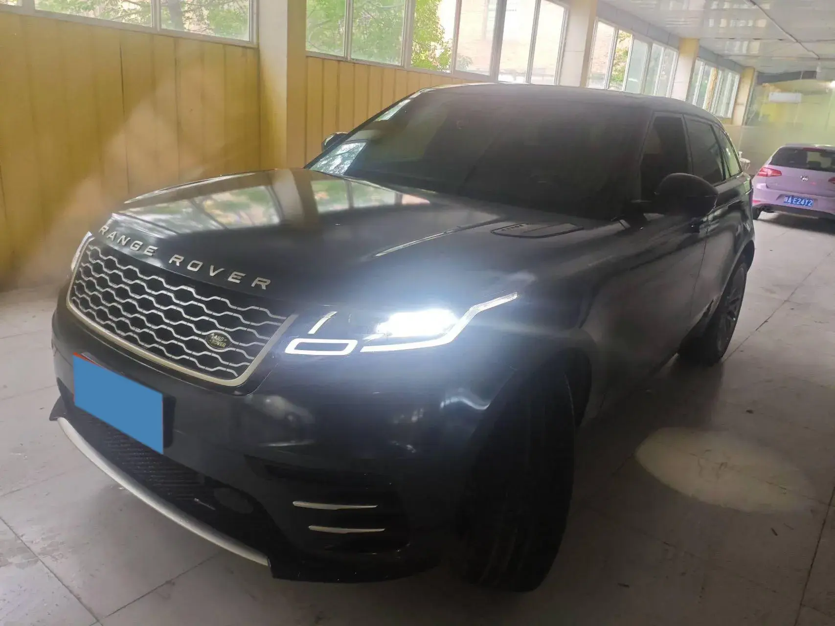 2022 LAND ROVER view 1