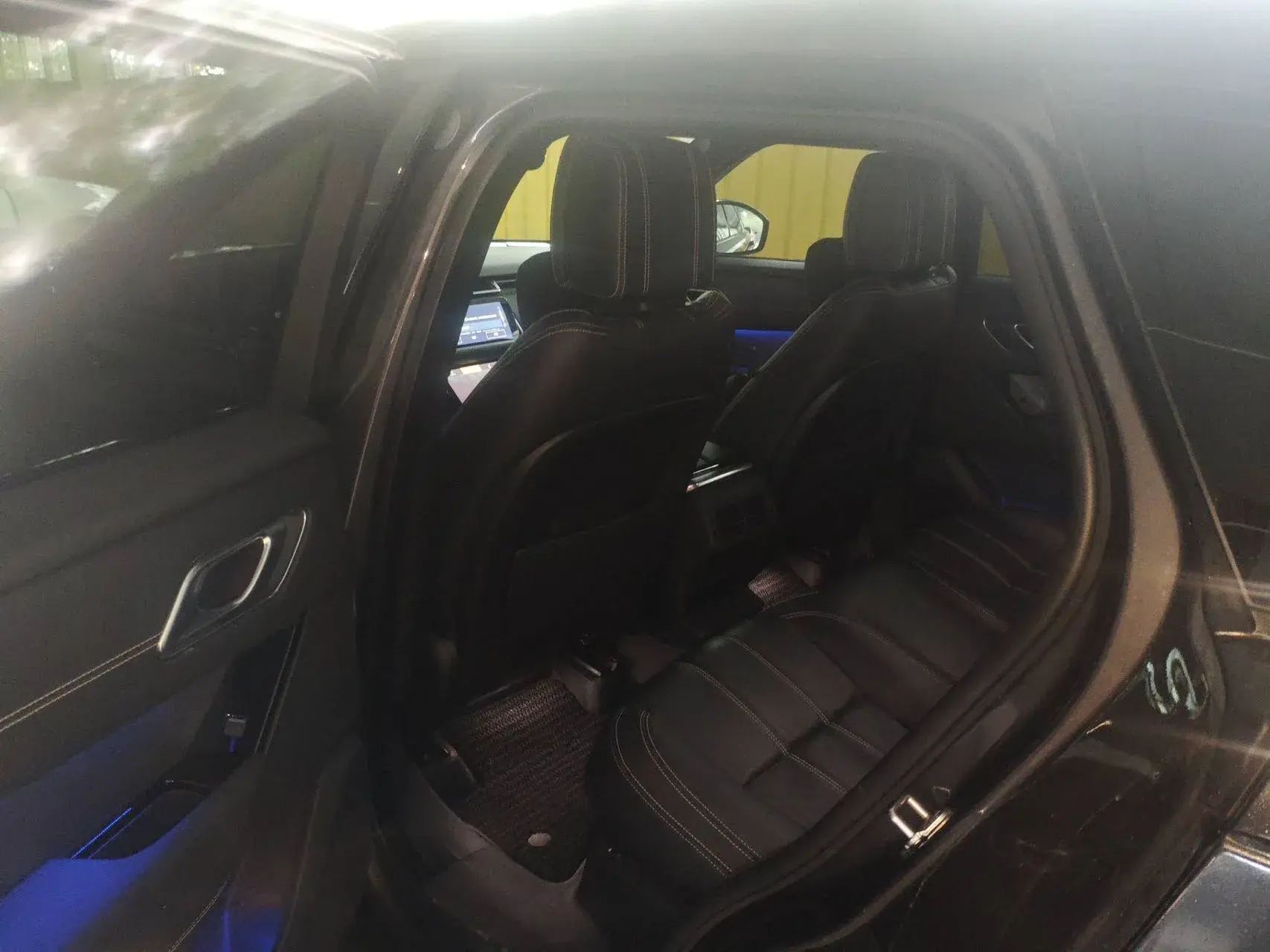 2022 LAND ROVER thumbnail 3