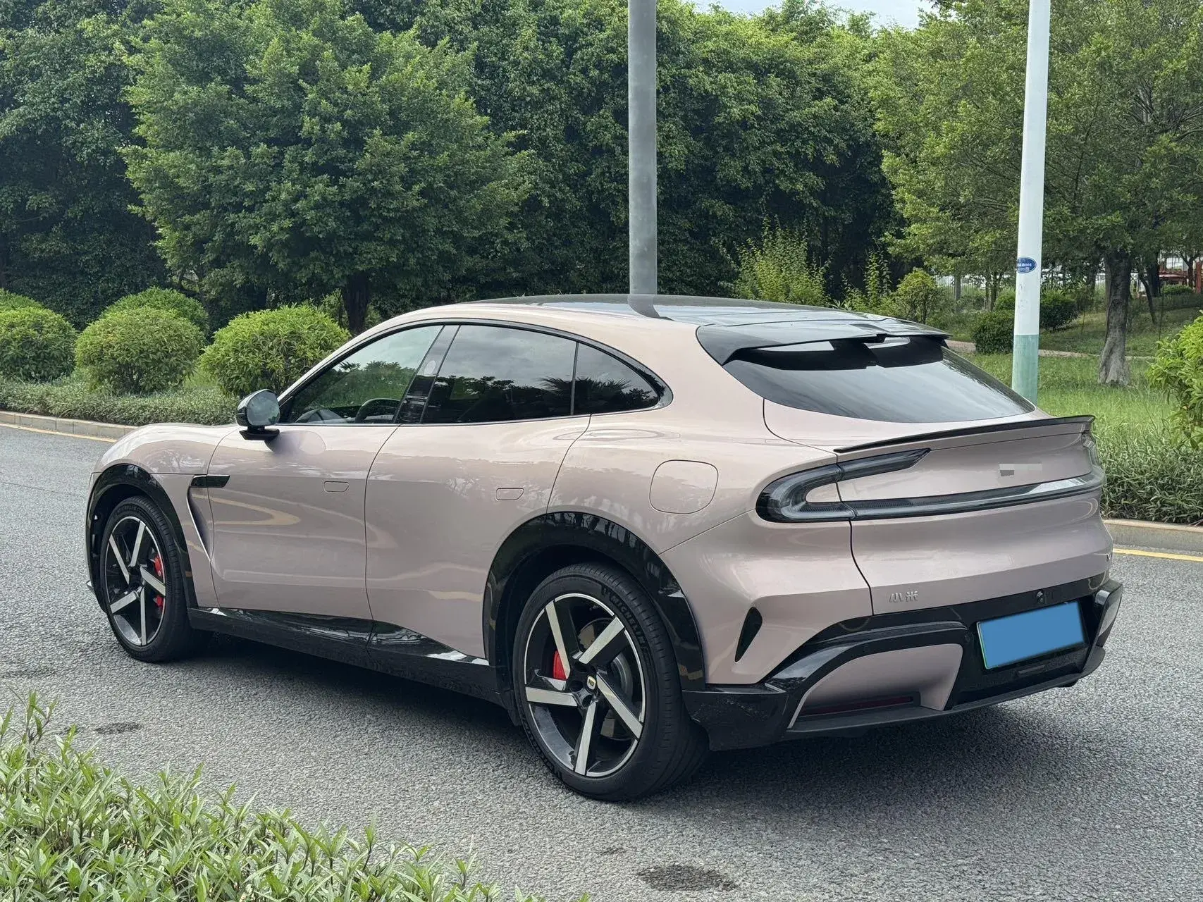 2025 MI YU7 thumbnail 4