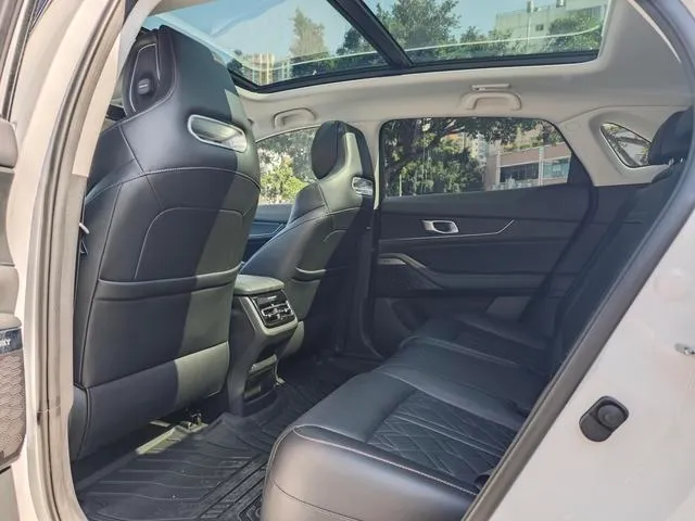 2023 ChangAn UNI-K 2.0T 233HP L4 8AT,autocango,china used car exporter,china ev exporter,chinese used car exporter,chinese used ev exporter