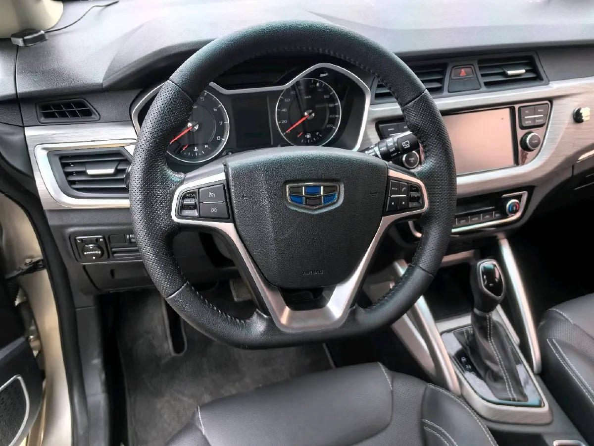 2017 Geely Vision X3 1.5L 102HP L4 4AT,autocango,china used car exporter,china ev exporter,chinese used car exporter,chinese used ev exporter