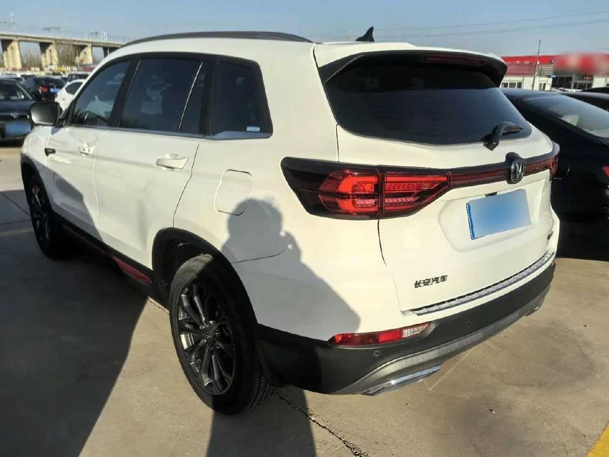 2023 ChangAn CS75 Plus 1.5T 188HP L4 8AT,autocango,china used car exporter,china ev exporter,chinese used car exporter,chinese used ev exporter