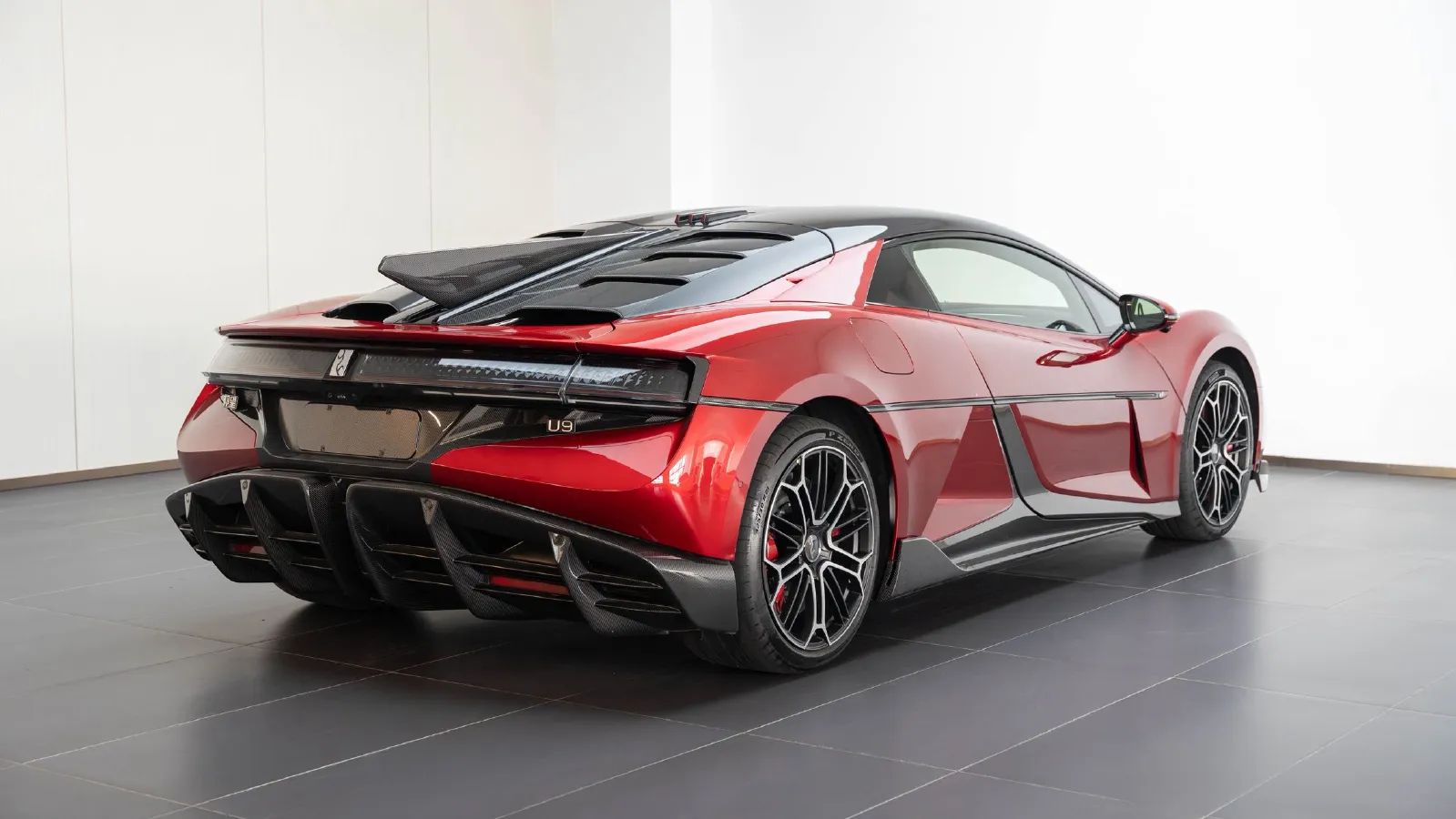 2024 YangWang U9 BEV 80KWH,autocango,china used car exporter,china ev exporter,chinese used car exporter,chinese used ev exporter