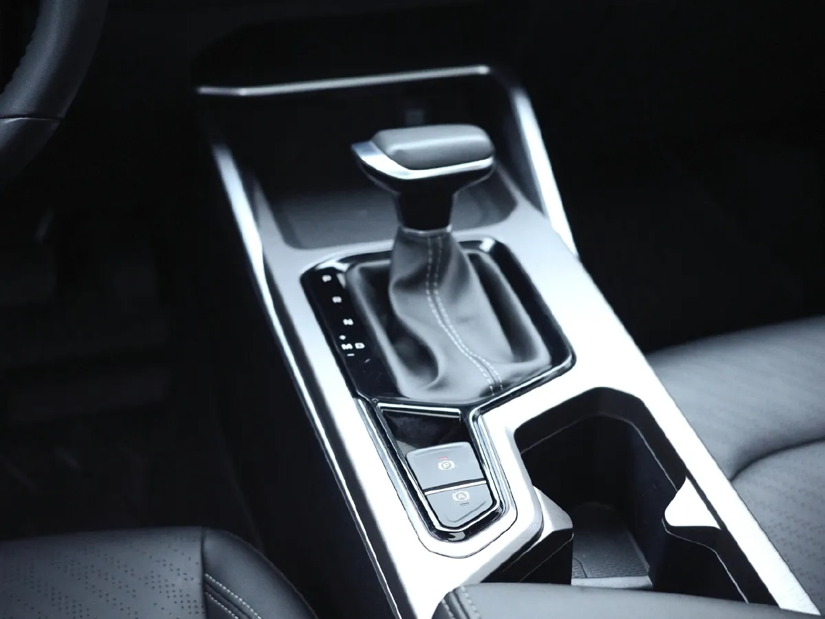 2022 Geely Emgrand 1.5L 114HP L4 CVT,autocango,china used car exporter,china ev exporter,chinese used car exporter,chinese used ev exporter