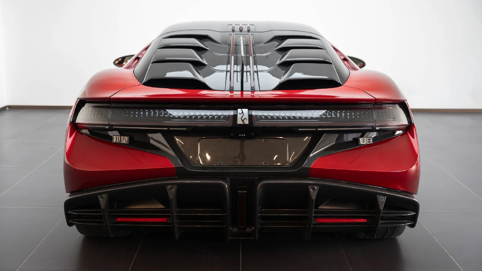 2024 YangWang U9 BEV 80KWH,autocango,china used car exporter,china ev exporter,chinese used car exporter,chinese used ev exporter