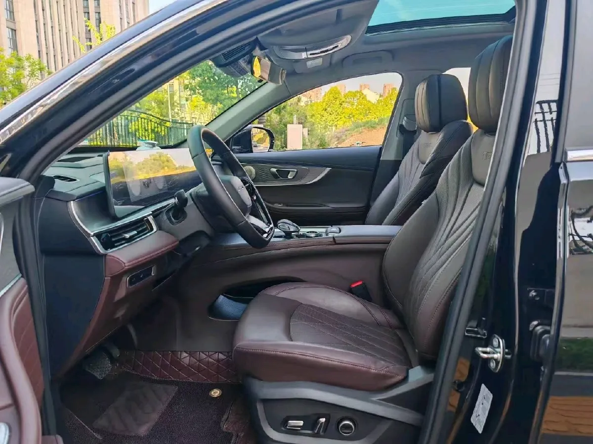 2024 Chery Tiggo 8 PRO 2.0T 254HP L4 7DCT,autocango,china used car exporter,china ev exporter,chinese used car exporter,chinese used ev exporter