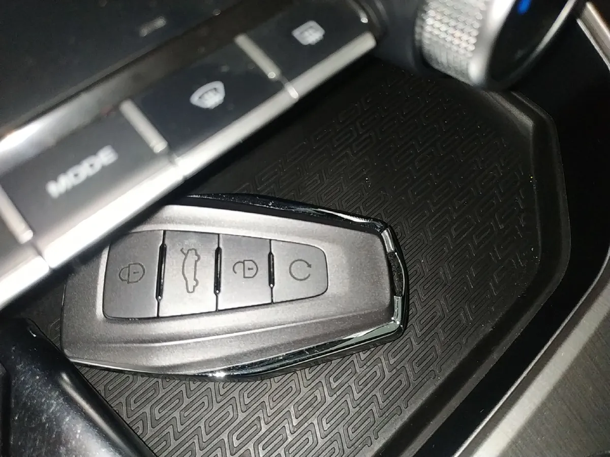 2023 Geely Coolray 1.5T 181HP L4 7DCT,autocango,china used car exporter,china ev exporter,chinese used car exporter,chinese used ev exporter