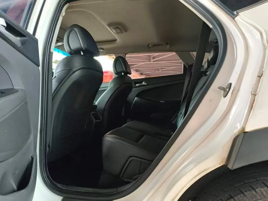 2015 Hyundai Tucson 1.6T 177HP L4 7DCT,autocango,china used car exporter,china ev exporter,chinese used car exporter,chinese used ev exporter