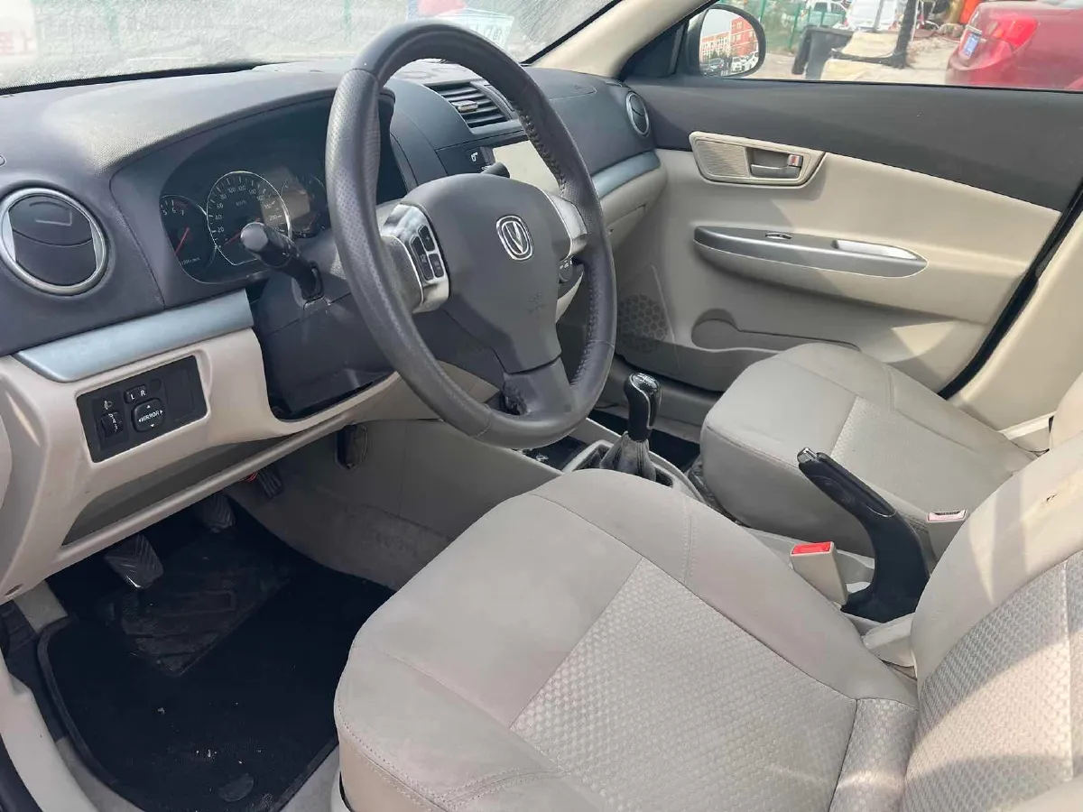 2012 ChangAn Alsvin V5 1.5L 114HP L4 5MT,autocango,china used car exporter,china ev exporter,chinese used car exporter,chinese used ev exporter