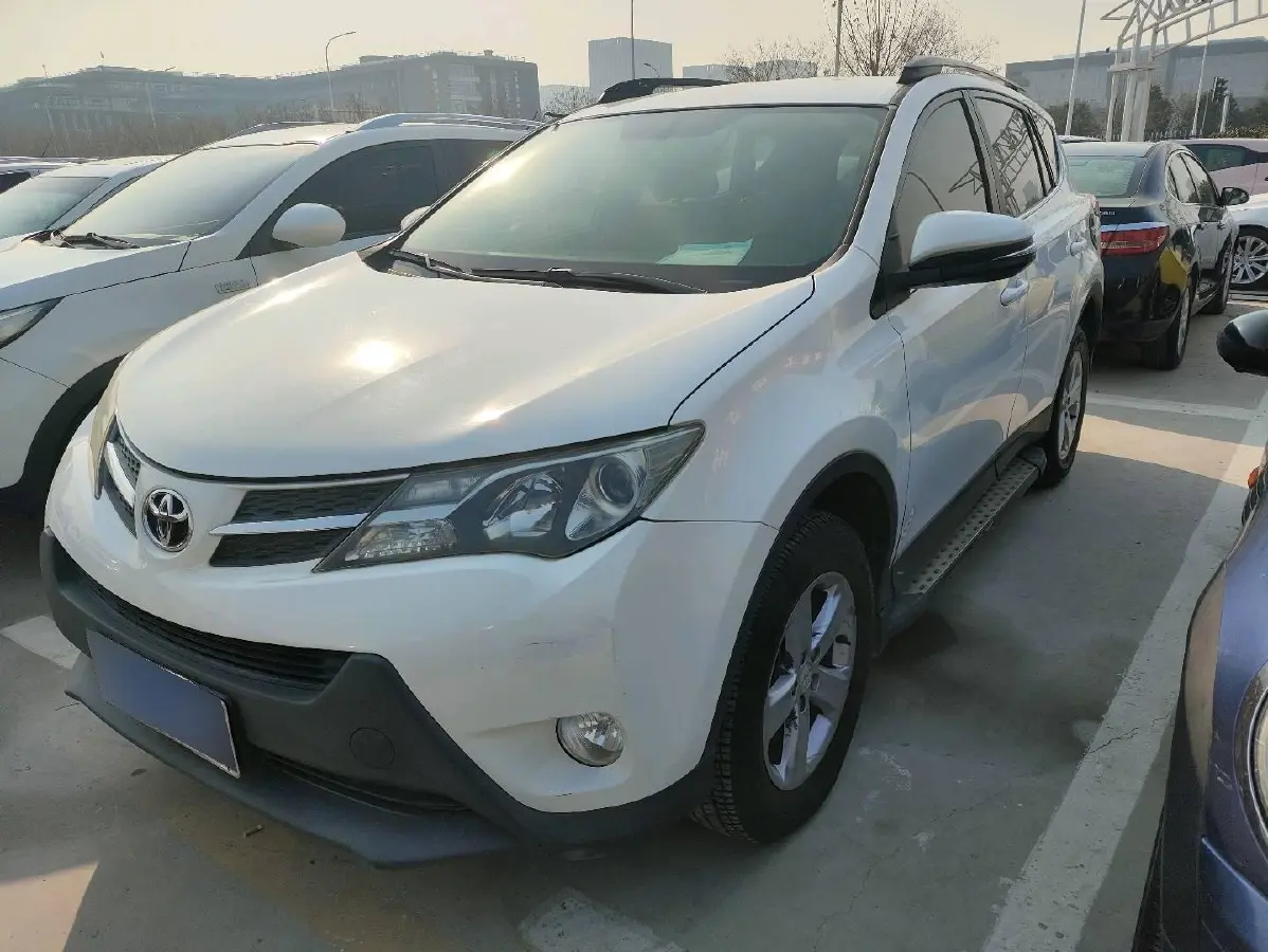 2013 Toyota RAV4 2.0L 147HP L4 CVT